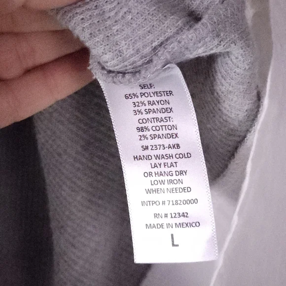 Chic Gray Crew Neck Sweater with Layered Hem - Picture 10 of 10